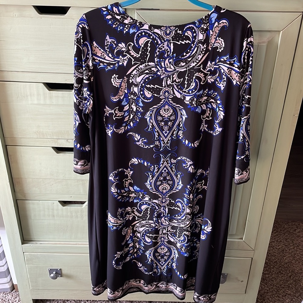 Pattern Dress - Picture 2 of 3